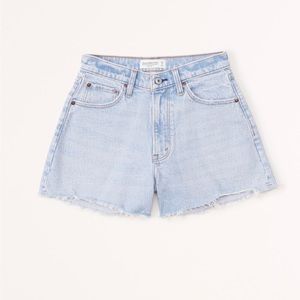 Abercrombie & Fitch Curve Love Cutoff Short